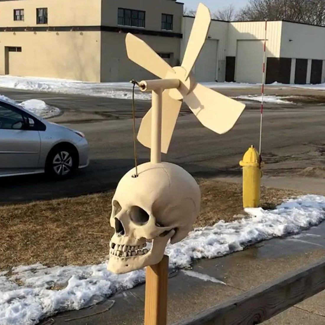 Spinning Skull Head Windmill