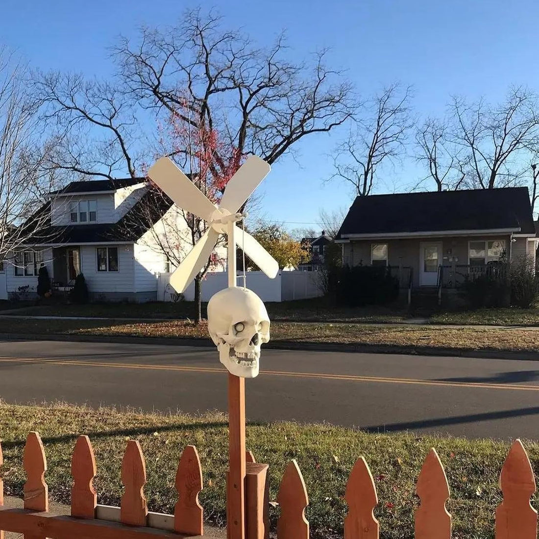 Spinning Skull Head Windmill