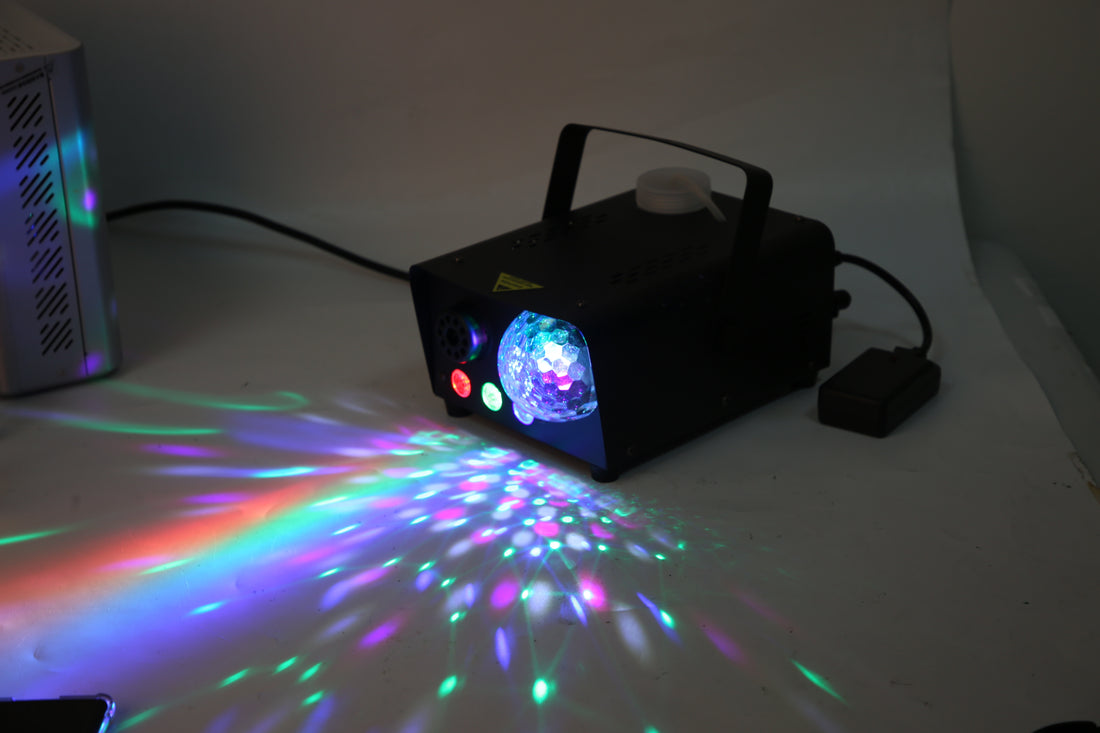 Smoke machine with 8 lighting effects - 600w